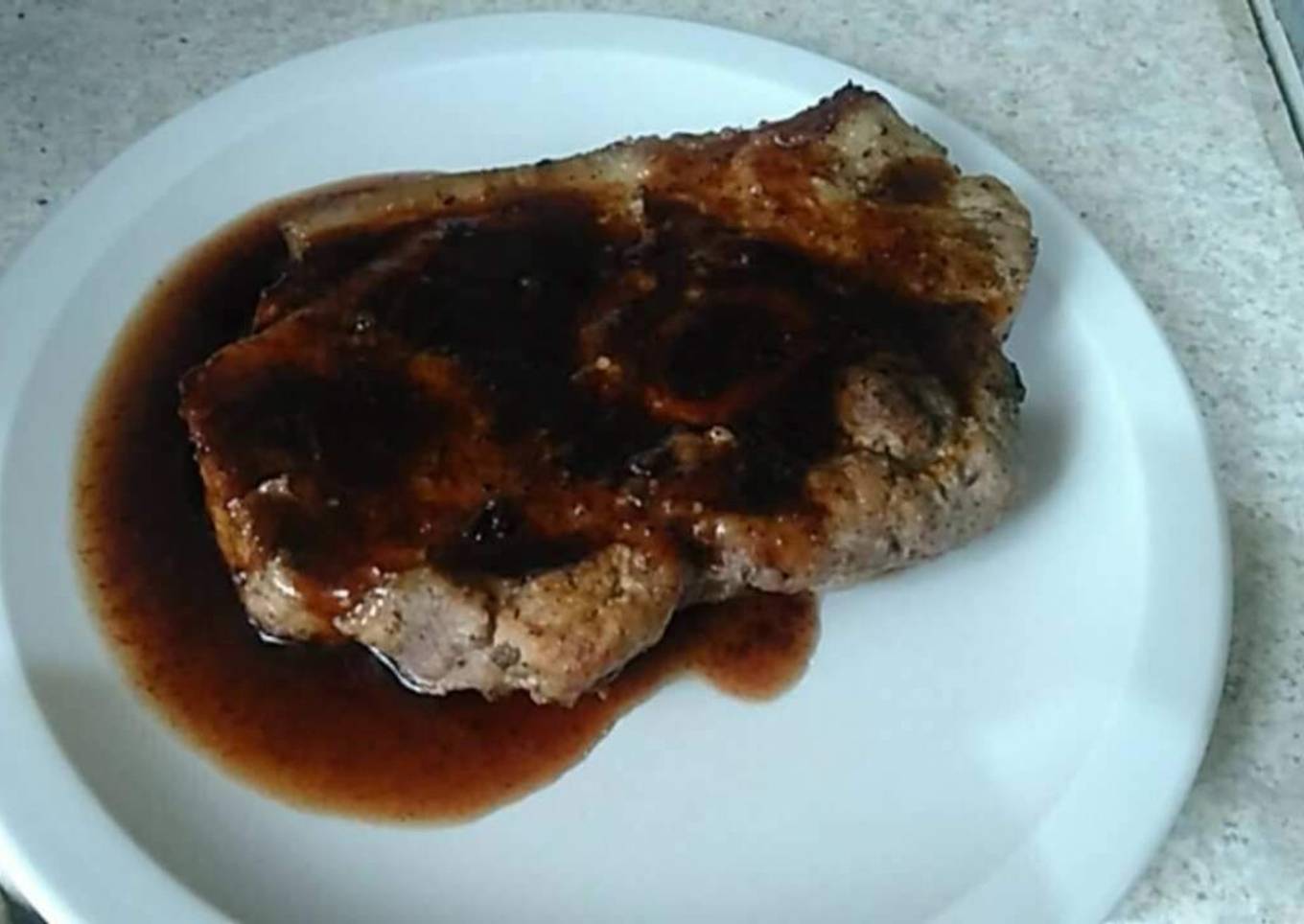 Cerdo en salsa de cerezas