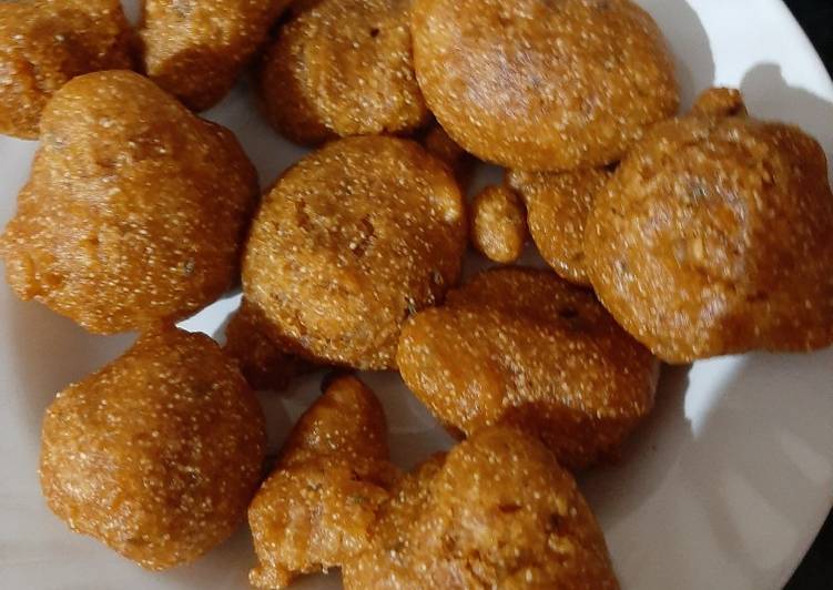 How to Prepare Favorite Sweet Wheat frittters gulgule