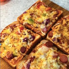A picture of Bread pizza.