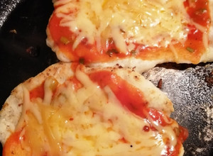 Una foto de Pizza al sartén