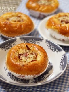 Foto resep Roti Daging Asap Keju lembut/Bacon Cheese Bun favorit papa