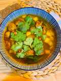 Sopa estilo Thai con verduras y gambas