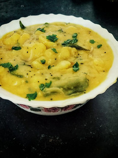பூரி(உருளைக்கிழங்கு)மசாலா (poorikilangu Recipe in tamil) செய்முறை முக்கிய புகைப்படம்