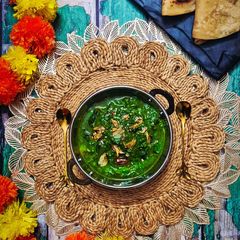 A picture of Restaurant-Style Lehsuni Palak.