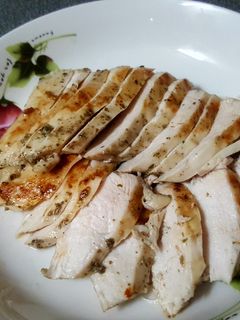 義式香料雞胸肉 的食譜成品照片