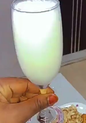 Coconut juice ainihin hoton girkin