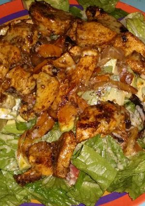A picture of Cilantro Lime Fajita Salad With Honey Lime Vinaigrette.