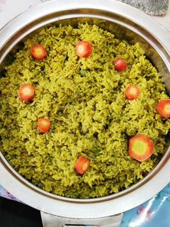 हरियाला पालक पुलाव (hariyali palak pulao recipe in Hindi) रेसिपी मुख्य फोटो