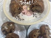 A picture of banana choco chip cake