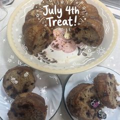 A picture of Banana Choco-Cherry Cake.