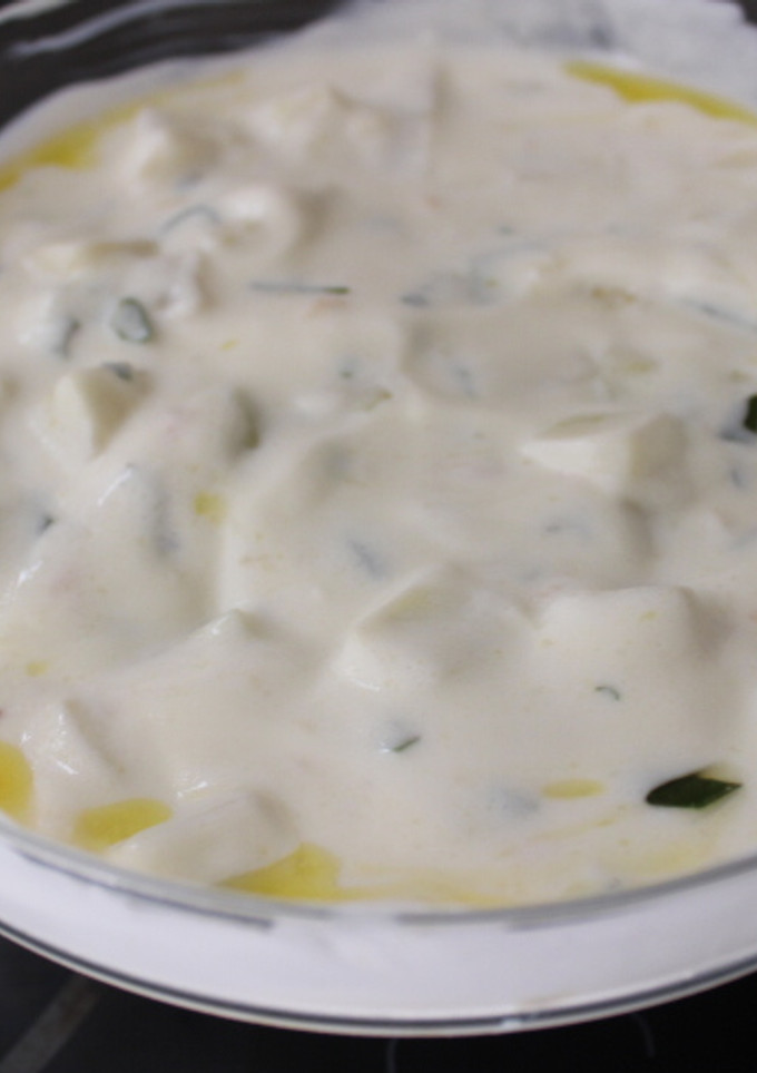 Una foto de Ensalada de pepino con cayena (Tzatziki)