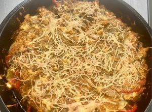 Une photo de Tian de légumes gourmands pas light du tout ! 🍅 🍆 🫑 🥓🧀