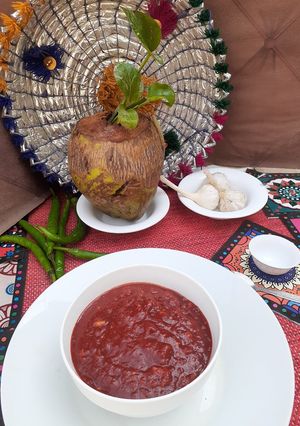 A picture of Momos Chutney.