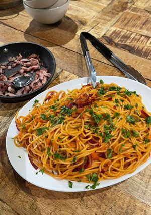 A picture of Naporitan (ナポリタン) - Spaghetti with ketchup sauce.