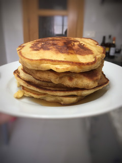 Una foto de Tortitas súper esponjosas de banana (pancakes)