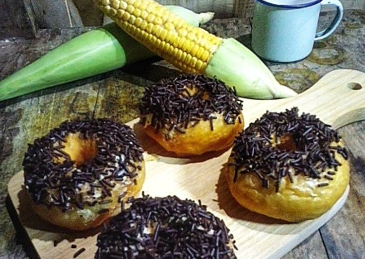 Cara Gampang Membuat Donat Jagung Eggless yang Enak Banget
