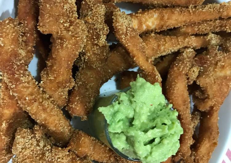 Fingers de pollo al horno con guacamole a mi manera