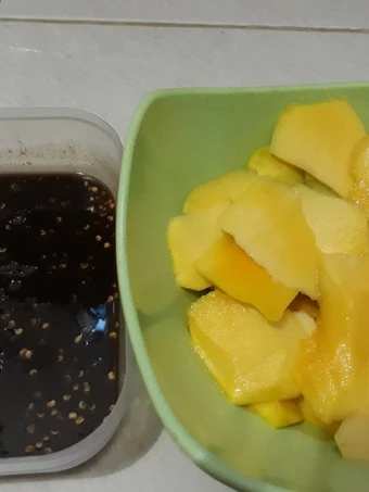 Langkah Gampang Membikin Resep Rujak Petis Terasi Tuban yang Bikin Ngiler Anti Ribet, Uenak Banget