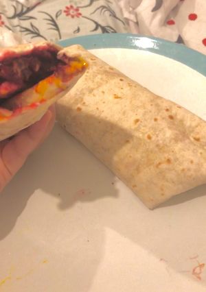 A picture of Chicken beetroot wraps.