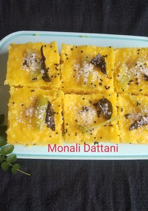 खमण ढोकला(khaman-dhokala-receipe-in-hindi) रेसिपी मुख्य फोटो