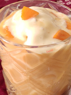 મેંગો મિલ્કશેક વીથ આઈસ્ક્રીમ (Mango Milkshake With Icecream Recipe In Gujarati) રેસીપી મુખ્ય ફોટો