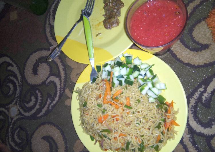 Steps to Prepare Ultimate Fried indomie with veggies
