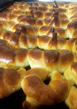 Una foto de Medialunas con masa brioche 🤸🥐🥐