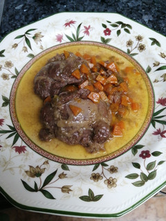 Una foto de Carrilladas de cerdo guisadas