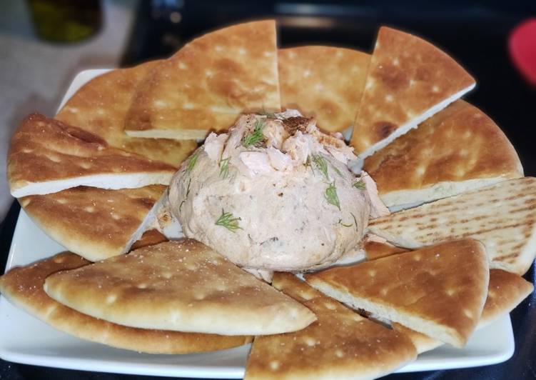 Steps to Prepare Any-night-of-the-week Smoked Salmon Dip with Homemade Pita Chips