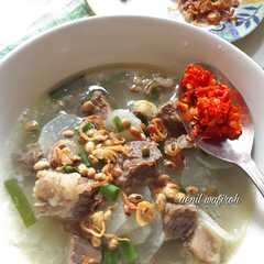 A picture of Soto Bandung Enak 💕 (soto daging sapi + lobak).