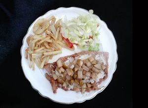 Una foto de Bistec de Cerdo con Pera Caramelizada (La Dama Invernal)