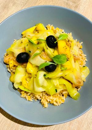 Une photo de Pokebowl revisité saumon, courgette et mangue