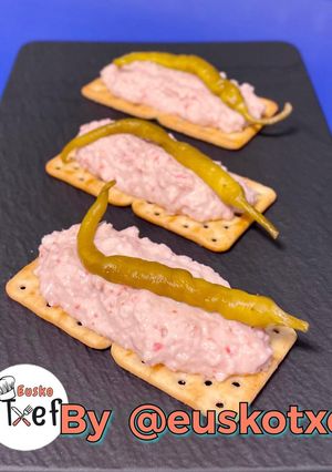 Una foto de Delicia surimi y atún con piperra ❌ ⭕️