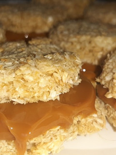 Una foto de Alfajores de avena y coco 🥥🥥