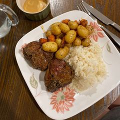 A picture of Kari’s Lamb Loin pot roast.