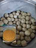Pentol isi dan Saos Sambal