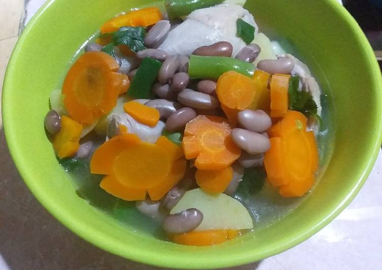 Resep Sop ayam kacang merah yang mudah