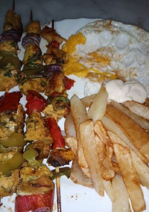 صورة لوصفة بروشات الدجاج مع الخضر