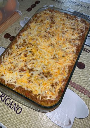 Una foto de Pastelón de plátano maduro con carne molida🤤