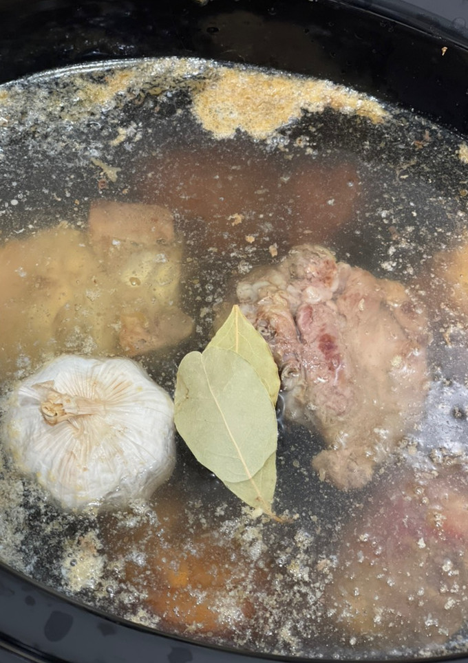 Una foto de Caldo de huesos