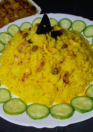 A picture of Khechudi.