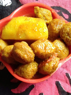 সয়াবিন আলুর তরকারি(soyabean aloor torkari recipe in Bengali) রেসিপির প্রধান ছবি