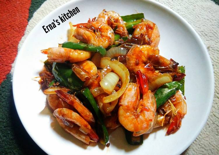 Resep Udang Goreng Saus Lada Hitam oleh Erna's kitchen