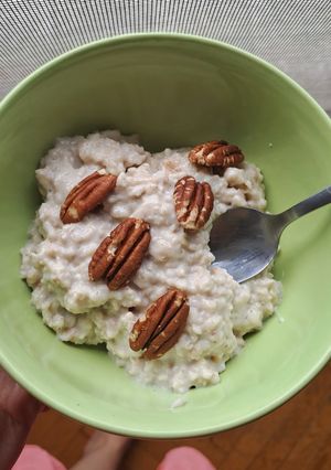 Diós zabkása pekándióval a tetején recept fotója