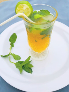 A picture of Mango mocktail.