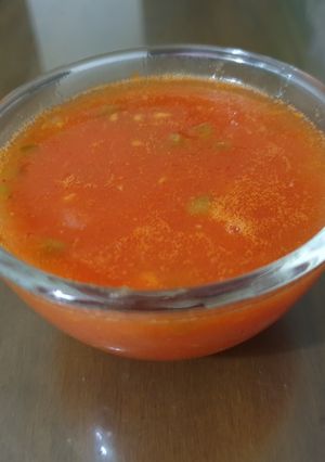 A picture of Mexican tomato soup without beans.