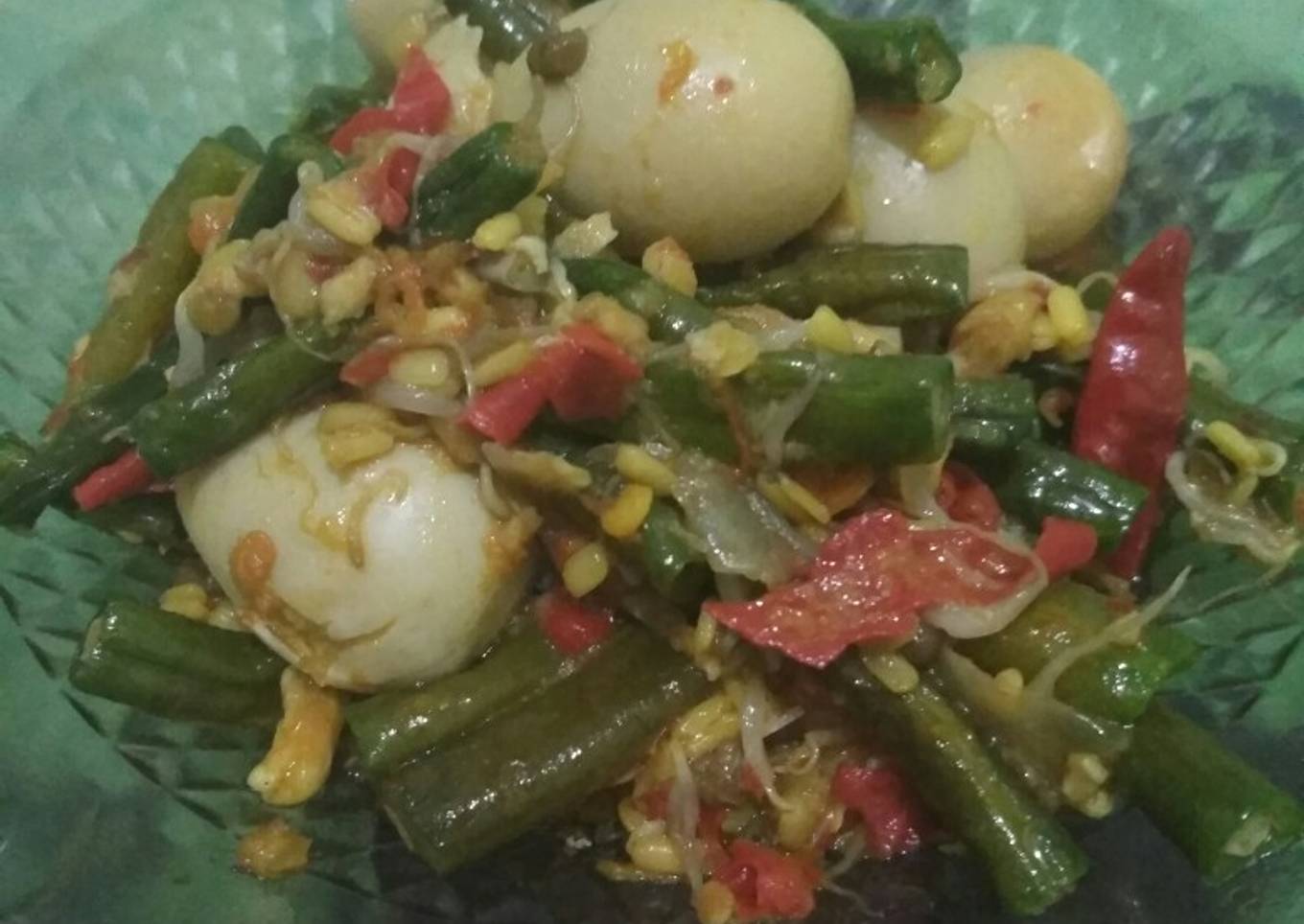 Balada (balado) kacang panjang dan telur puyuh