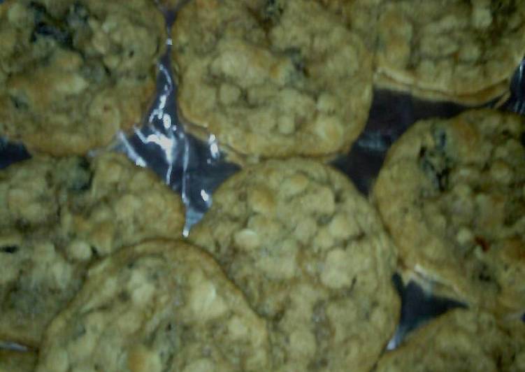 Papa's Oatmeal Raisin Cookies