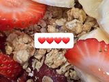 Açaí com Frutas e Granola