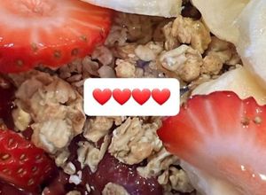 Foto de Açaí com Frutas e Granola